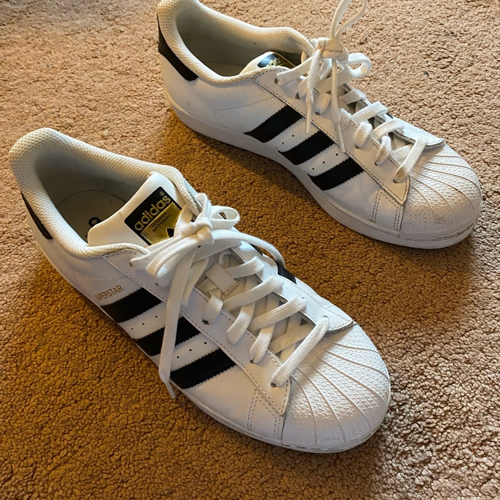 Woman’s 9.5 / Mens 8 Adidas All Star Sneakers